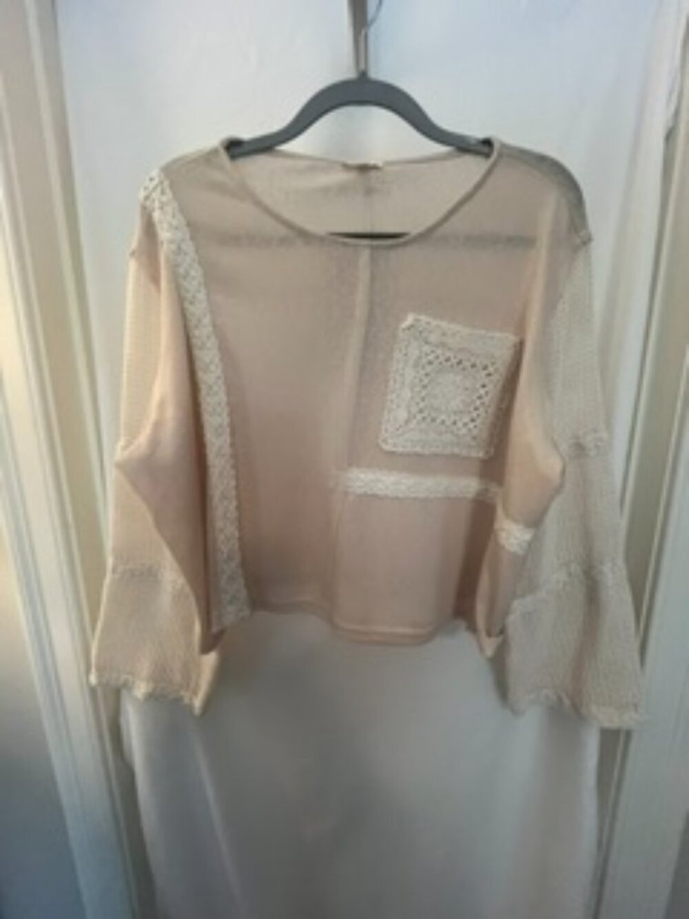 POL Tan Lace Crochet Sleeve Top NWT Small Boho Cropped Stretch Blouse Boutique